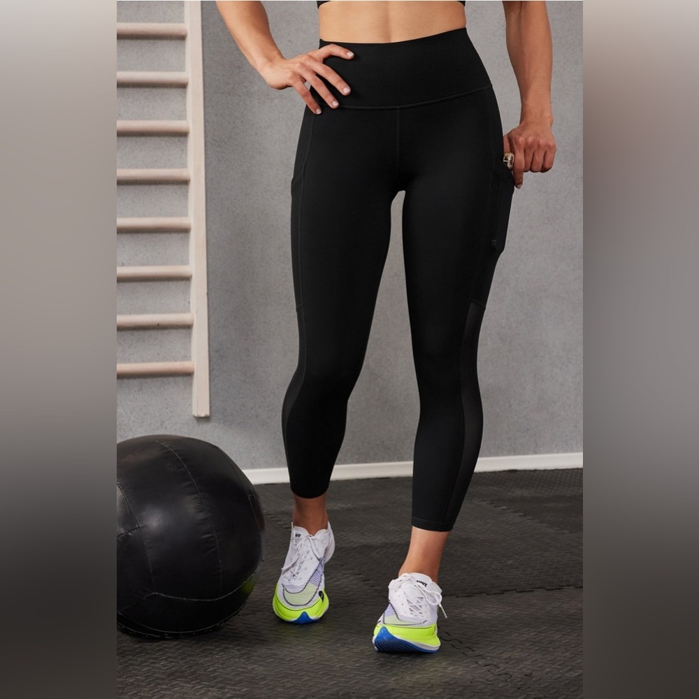 Fabletics On-The-Go PowerHold® High-Waisted 7/8 Leggings Black Size M